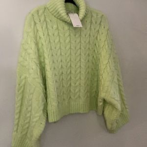 💫NWT GREEN KNIT TURTLENECK 💫